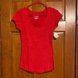 Aveto Red Tee
